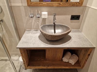 Waschtisch der Ferienwohnung Herzwerk im Haus Wintertraum in Ischgl